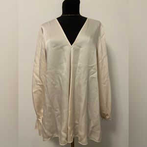 Elizabeth and James Satin Ivory Blouse Size M